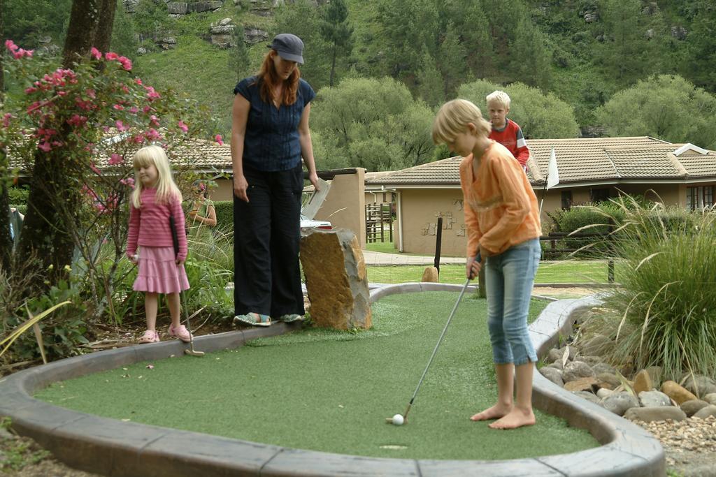 דראקנסברג גארדן Gooderson Leisure Mountain View Cottages Self Catering And Timeshare Resort מראה חיצוני תמונה
